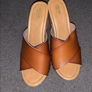 Mossimo wedge shoes